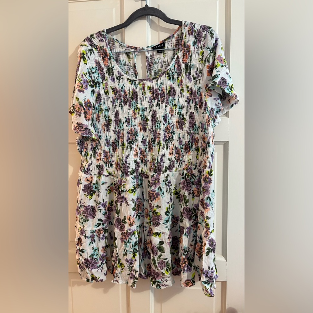 Torrid Women’s Plus Floral Smocked Cinched Blouse Sz 3
